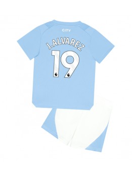 Otroški Nogometna dresi replika Manchester City Julian Alvarez #19 Domači 2023-24 Kratek rokav (+ hlače)